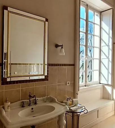 Chateau De La Grand'maison Oda ve Kahvaltı