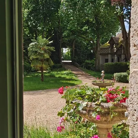 Oda ve Kahvaltı Chateau De La Grand'maison