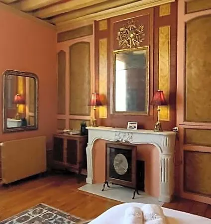Chateau De La Grand'maison Bed & Breakfast