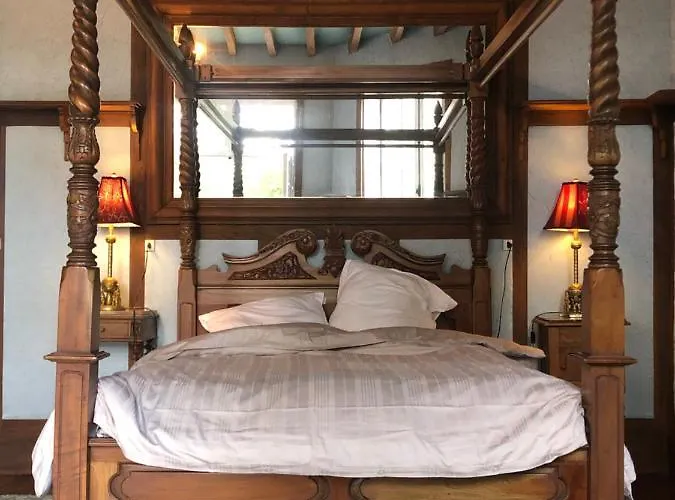 Chateau De La Grand'maison 4*