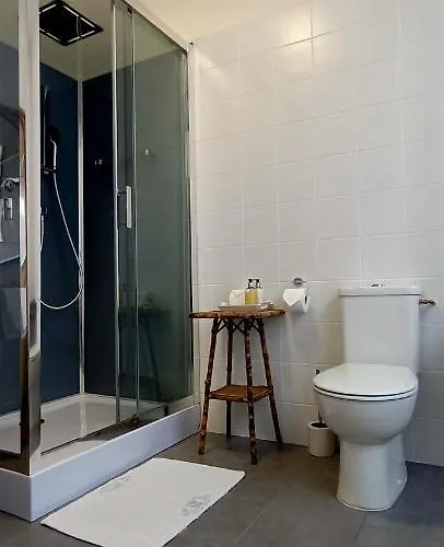 Chateau De La Grand'maison Bed and Breakfast 4*