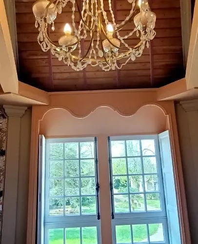 Bed & Breakfast Chateau De La Grand'maison 4*