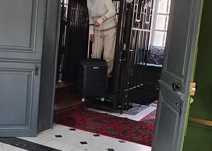 Bed and Breakfast Chateau De La Grand'maison 4*