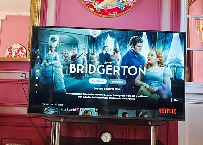 Chateau De La Grand'maison Bed and Breakfast